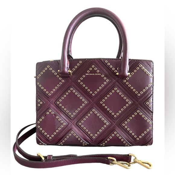 Michael Kors Handbags - Michael Kors Grommet Purse